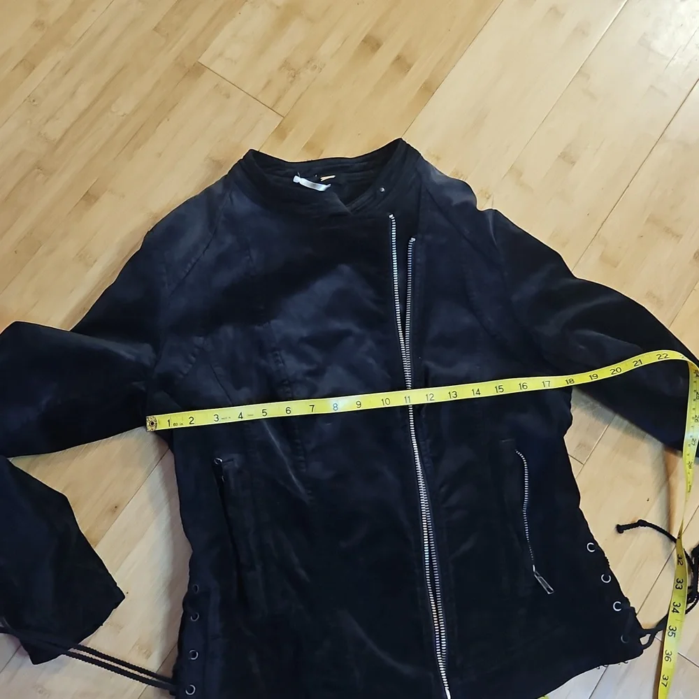 Free Peopke Black Velvet Jacket - Picture 14 of 14
